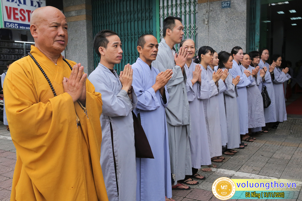 hinh-anh-chia-se-phat-phap-tai-tu-gia-gia-dinh-d-d-thich-thien-thong-ngay-13-11-2020-chua-quan-the-am-duc-trong-lam-dong-3.jpg