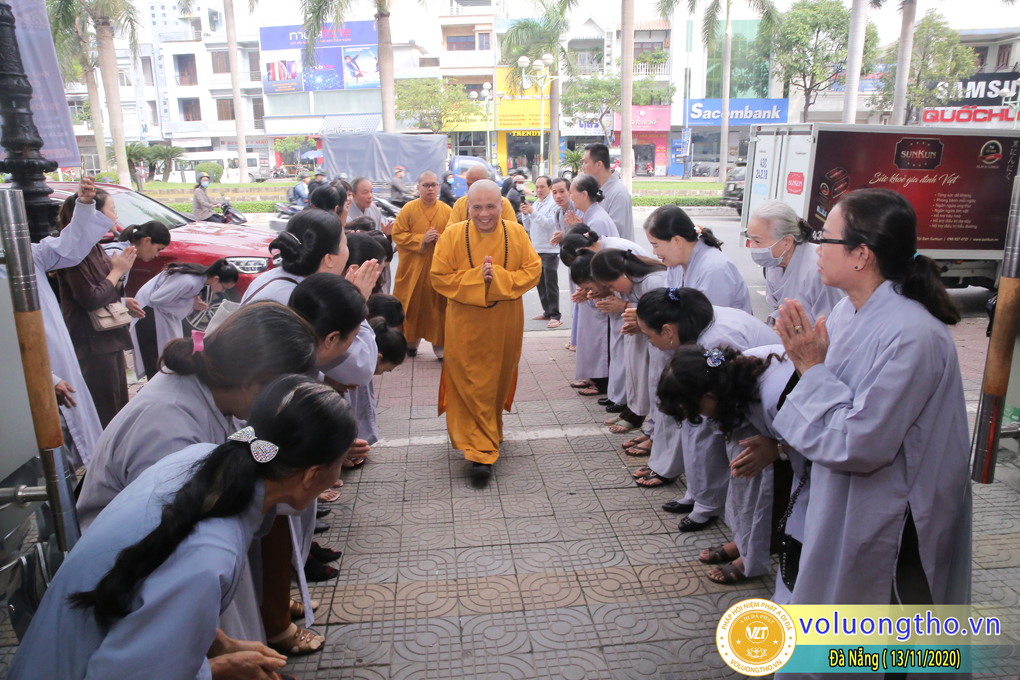 hinh-anh-chia-se-phat-phap-tai-tu-gia-gia-dinh-d-d-thich-thien-thong-ngay-13-11-2020-chua-quan-the-am-duc-trong-lam-dong-4.jpg