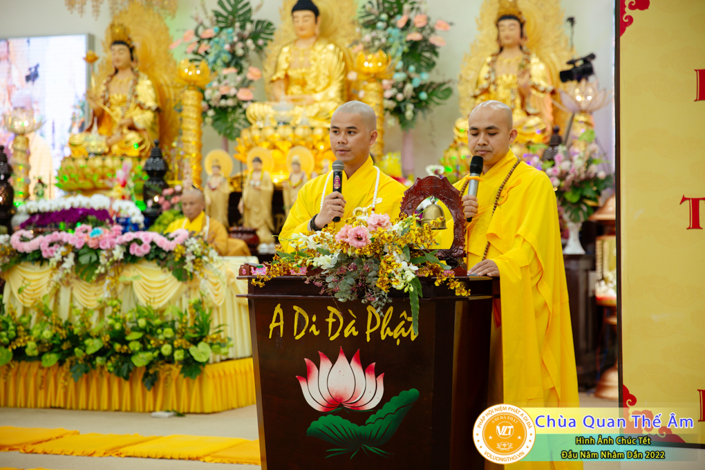 hinh-anh-chuc-tet-dau-nam-nham-dan-2022-chua-quan-the-am-duc-trong-lam-dong-23.jpg