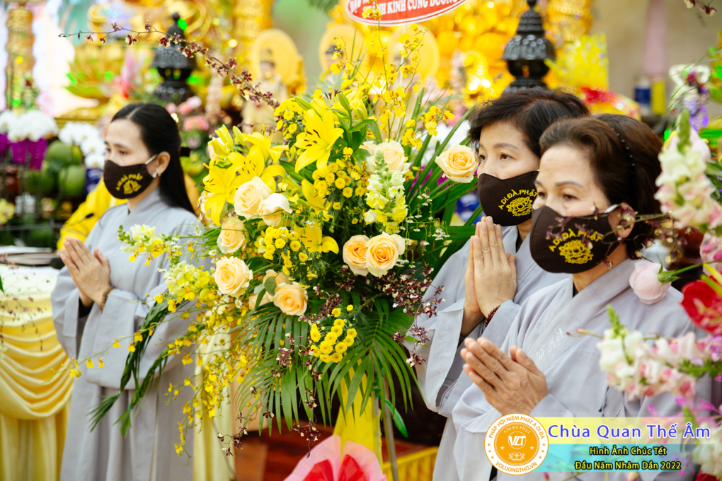 hinh-anh-chuc-tet-dau-nam-nham-dan-2022-chua-quan-the-am-duc-trong-lam-dong-31.jpg