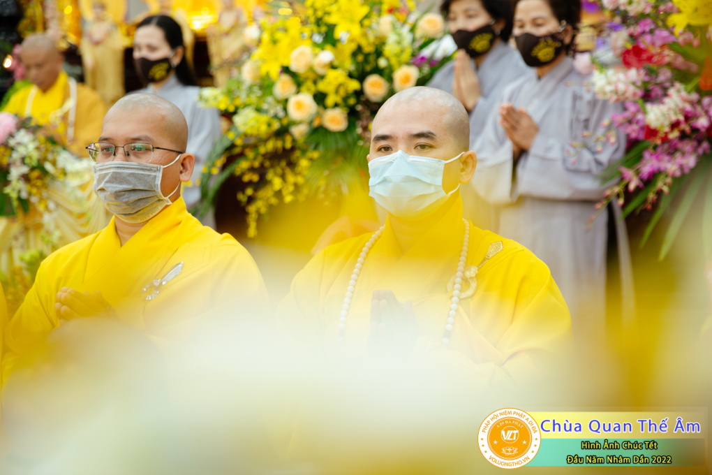 hinh-anh-chuc-tet-dau-nam-nham-dan-2022-chua-quan-the-am-duc-trong-lam-dong-36.jpg