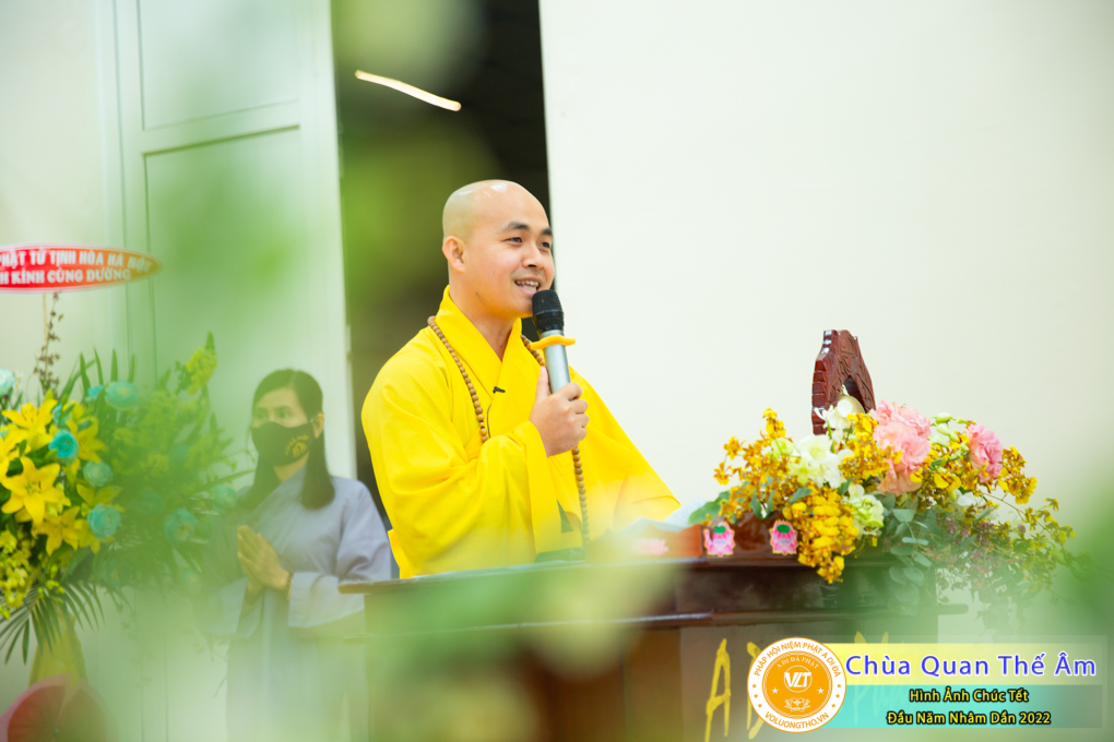 hinh-anh-chuc-tet-dau-nam-nham-dan-2022-chua-quan-the-am-duc-trong-lam-dong-49.jpg