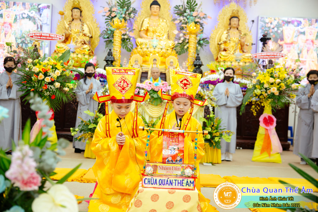 hinh-anh-chuc-tet-dau-nam-nham-dan-2022-chua-quan-the-am-duc-trong-lam-dong-54.jpg