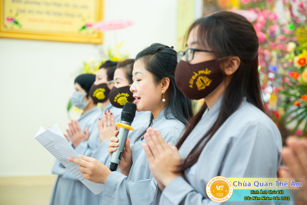 hinh-anh-chuc-tet-dau-nam-nham-dan-2022-chua-quan-the-am-duc-trong-lam-dong-60.jpg