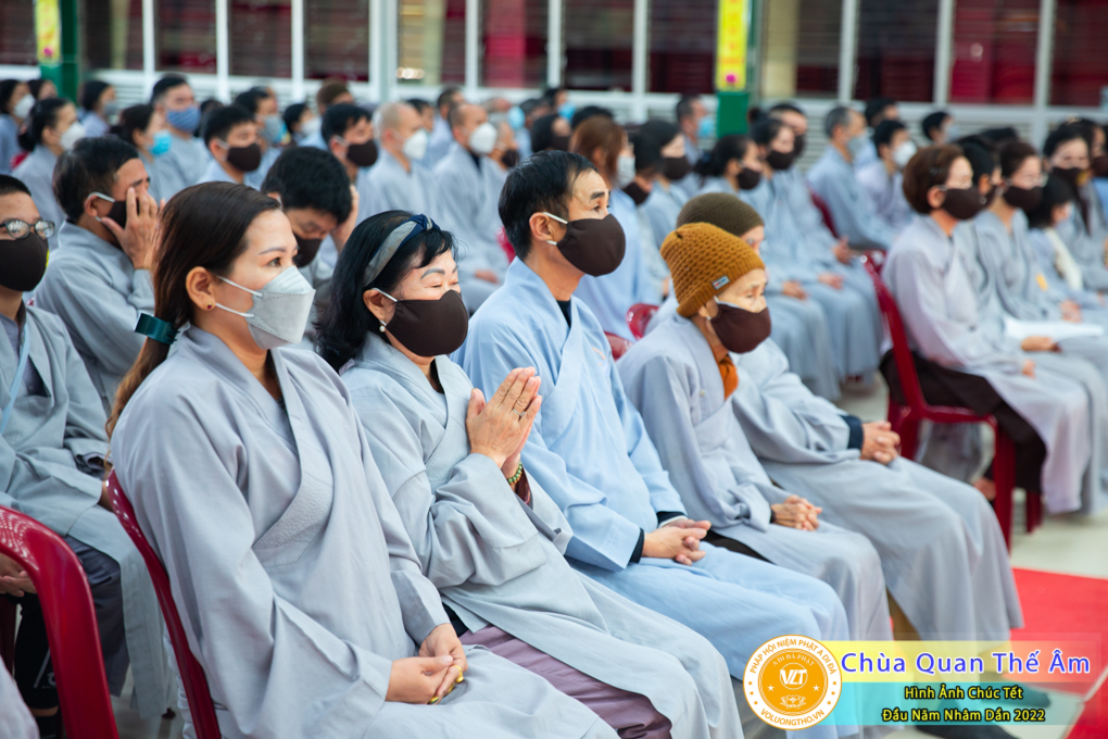 hinh-anh-chuc-tet-dau-nam-nham-dan-2022-chua-quan-the-am-duc-trong-lam-dong-71.jpg