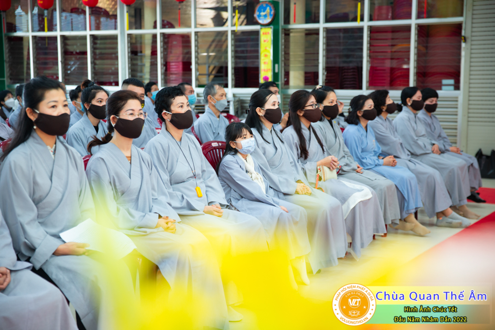 hinh-anh-chuc-tet-dau-nam-nham-dan-2022-chua-quan-the-am-duc-trong-lam-dong-73.jpg