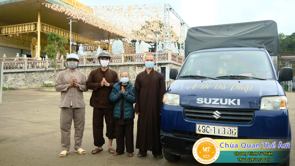 hinh-anh-chuong-trinh-tu-thien-thu-2-ngay-29-11-2021-chua-quan-the-am-duc-trong-lam-dong-13.jpg