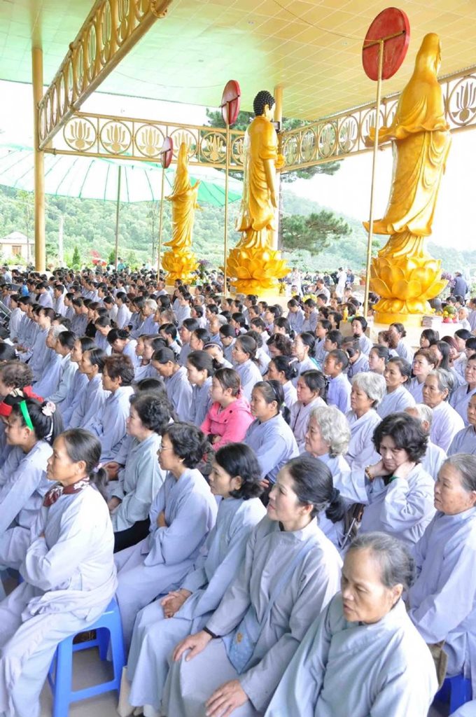 hinh-anh-cong-tu-15-8-nham-thin-chua-quan-the-am-duc-trong-lam-dong-8.jpg