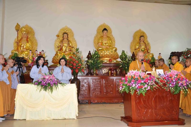 hinh-anh-cong-tu-29-8-nham-thin-chua-quan-the-am-duc-trong-lam-dong-12.jpg