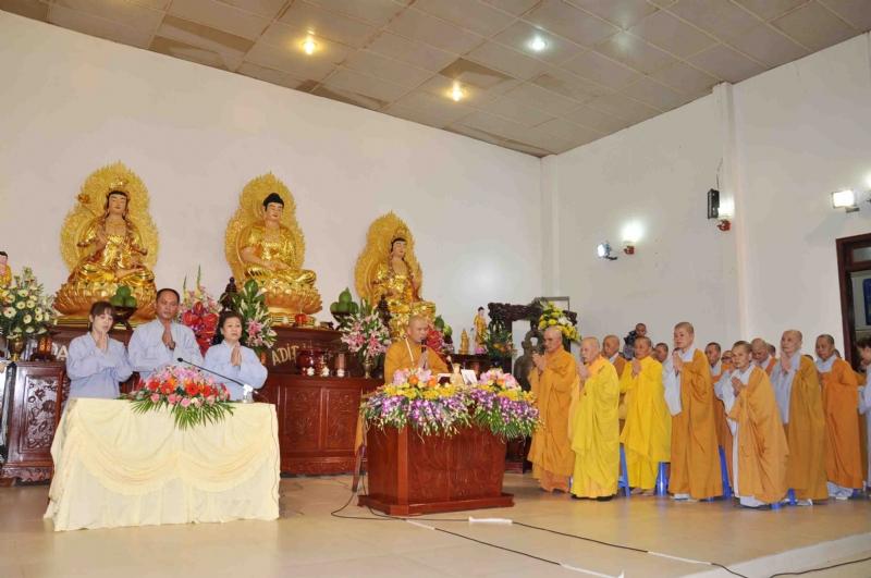 hinh-anh-cong-tu-7-8-nham-thin-chua-quan-the-am-duc-trong-lam-dong-4.jpg