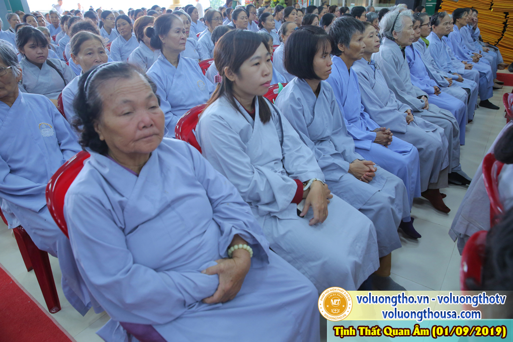 hinh-anh-cong-tu-chu-nhat-ngay-01-09-2019-chua-quan-the-am-duc-trong-lam-dong-11.jpg
