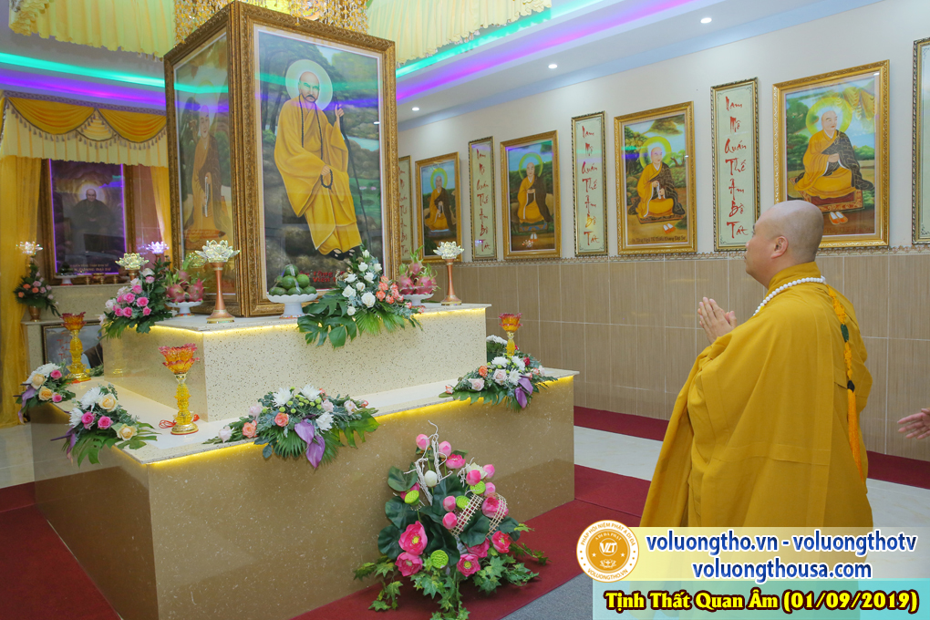 hinh-anh-cong-tu-chu-nhat-ngay-01-09-2019-chua-quan-the-am-duc-trong-lam-dong-12.jpg