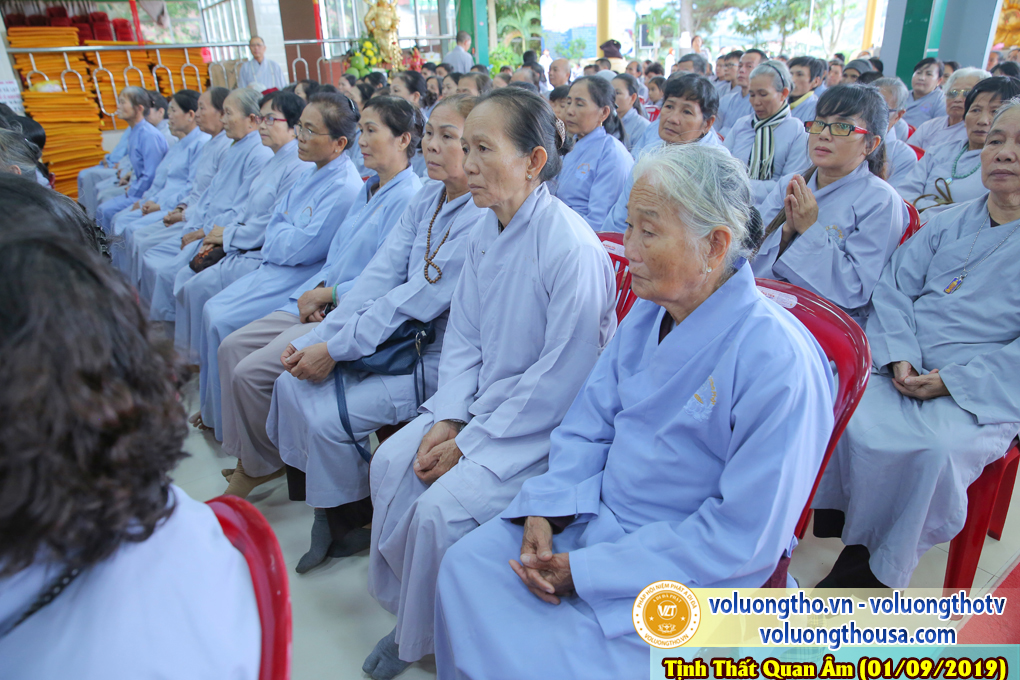 hinh-anh-cong-tu-chu-nhat-ngay-01-09-2019-chua-quan-the-am-duc-trong-lam-dong-13.jpg