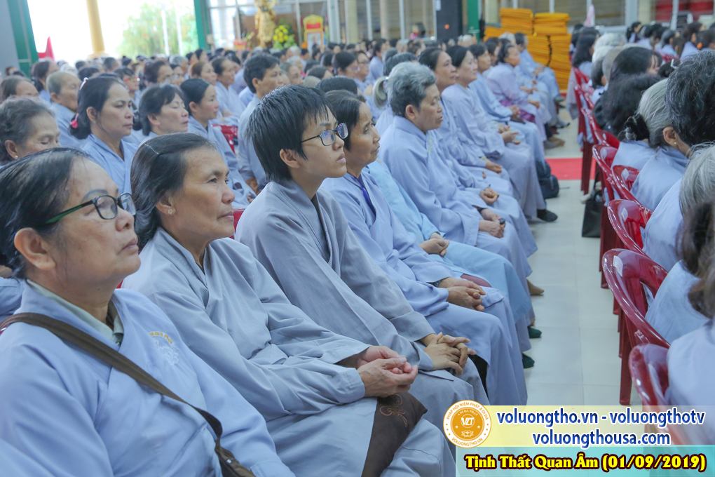 hinh-anh-cong-tu-chu-nhat-ngay-01-09-2019-chua-quan-the-am-duc-trong-lam-dong-24.jpg