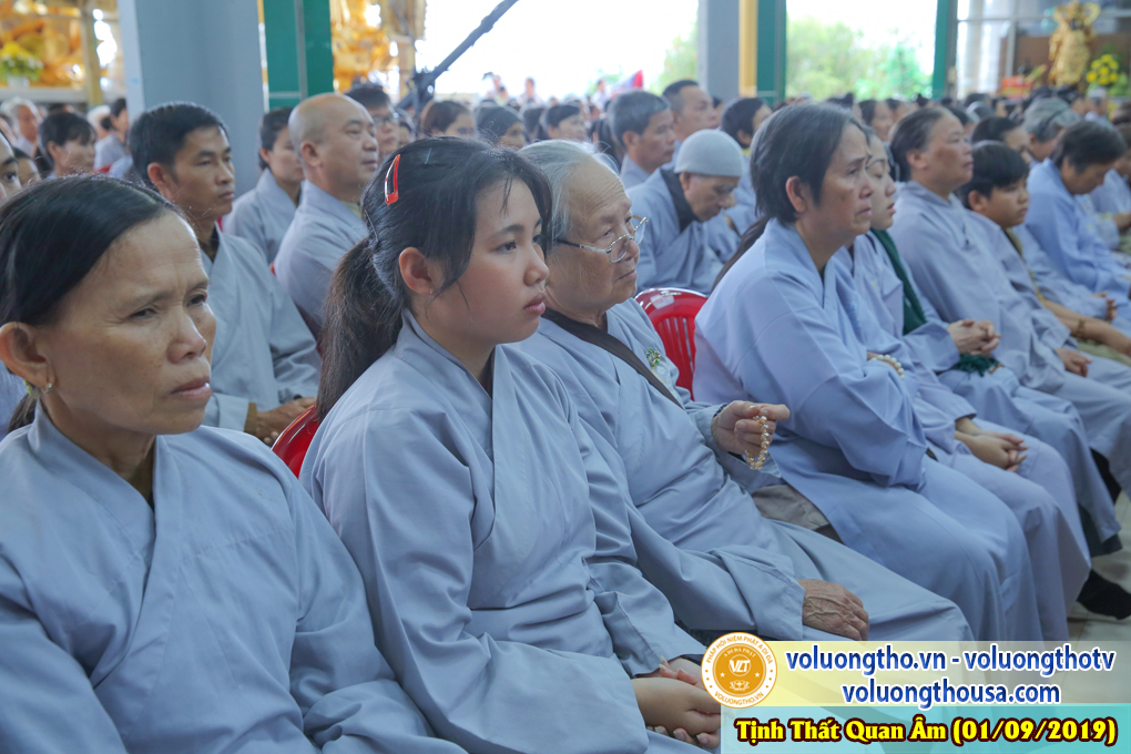 hinh-anh-cong-tu-chu-nhat-ngay-01-09-2019-chua-quan-the-am-duc-trong-lam-dong-25.jpg
