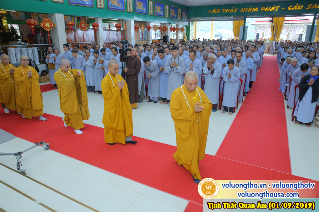 hinh-anh-cong-tu-chu-nhat-ngay-01-09-2019-chua-quan-the-am-duc-trong-lam-dong-32.jpg