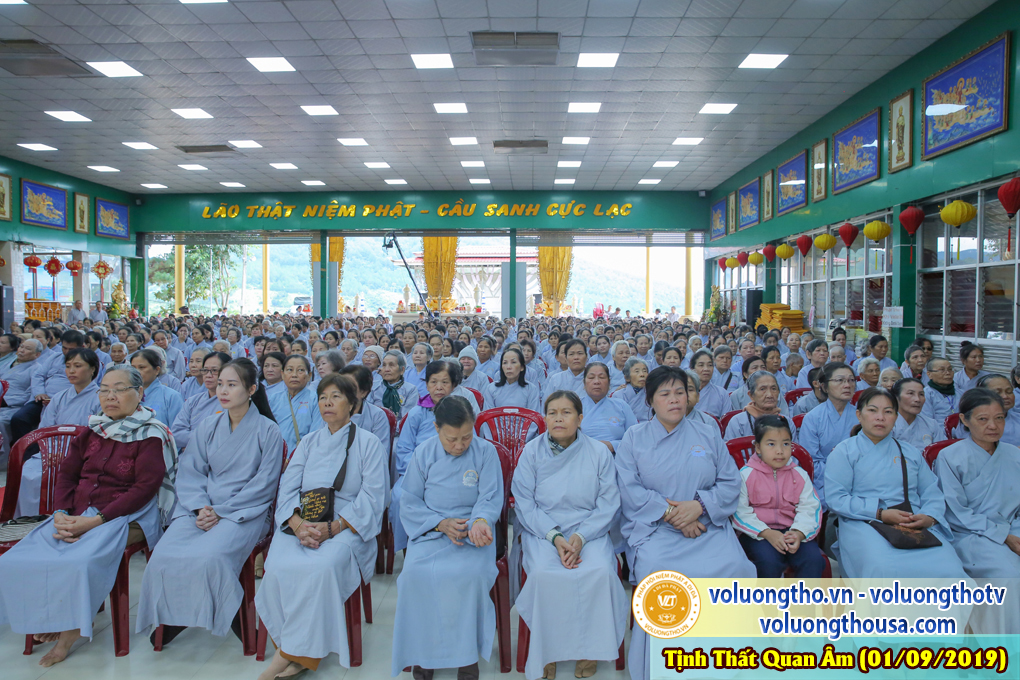 hinh-anh-cong-tu-chu-nhat-ngay-01-09-2019-chua-quan-the-am-duc-trong-lam-dong-8.jpg