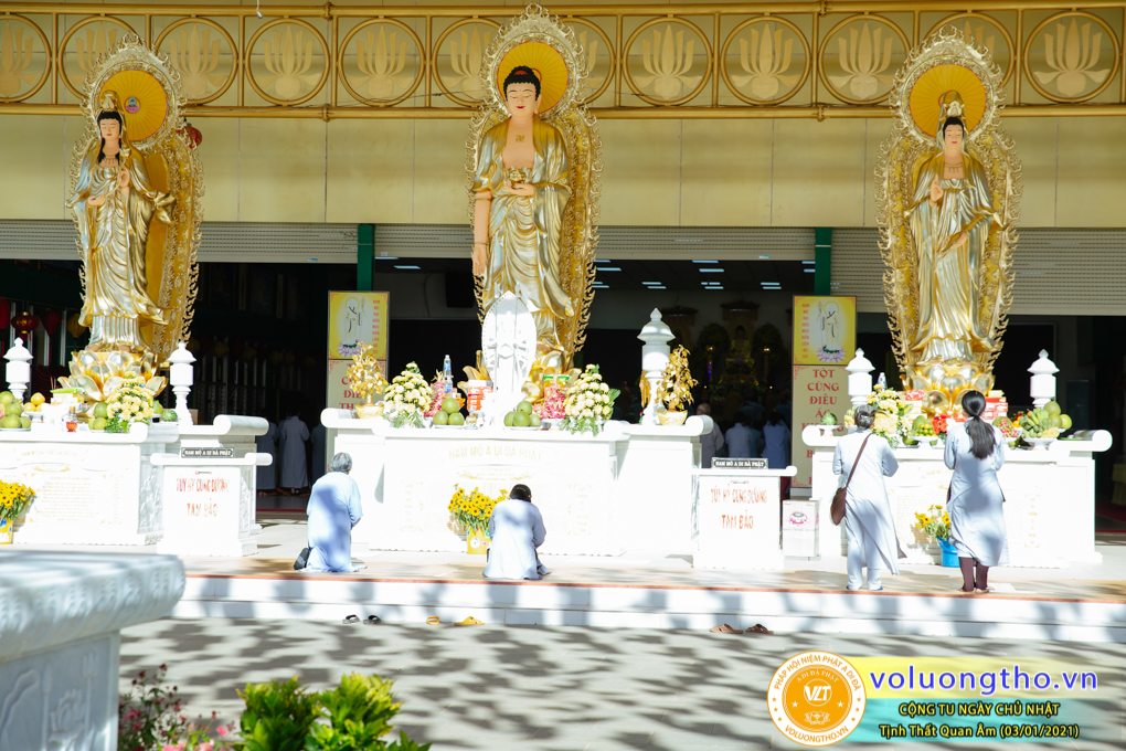 hinh-anh-cong-tu-chu-nhat-ngay-03-01-2021-chua-quan-the-am-duc-trong-lam-dong-3.jpg