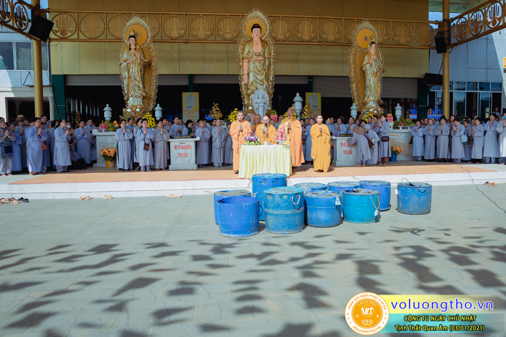 hinh-anh-cong-tu-chu-nhat-ngay-03-01-2021-chua-quan-the-am-duc-trong-lam-dong-41.jpg