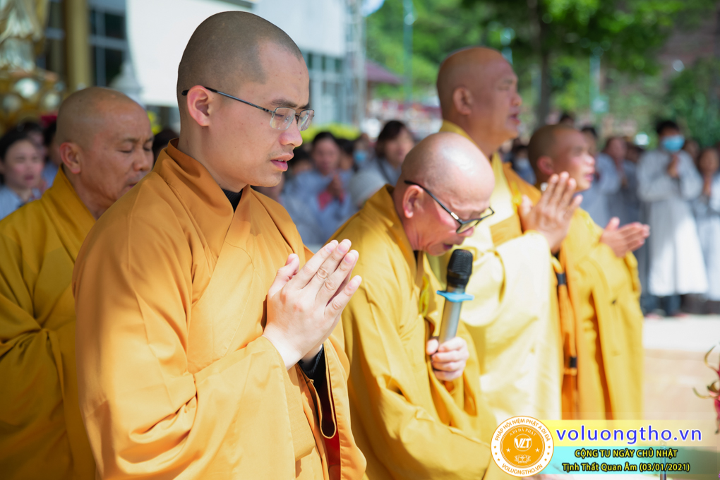 hinh-anh-cong-tu-chu-nhat-ngay-03-01-2021-chua-quan-the-am-duc-trong-lam-dong-43.jpg