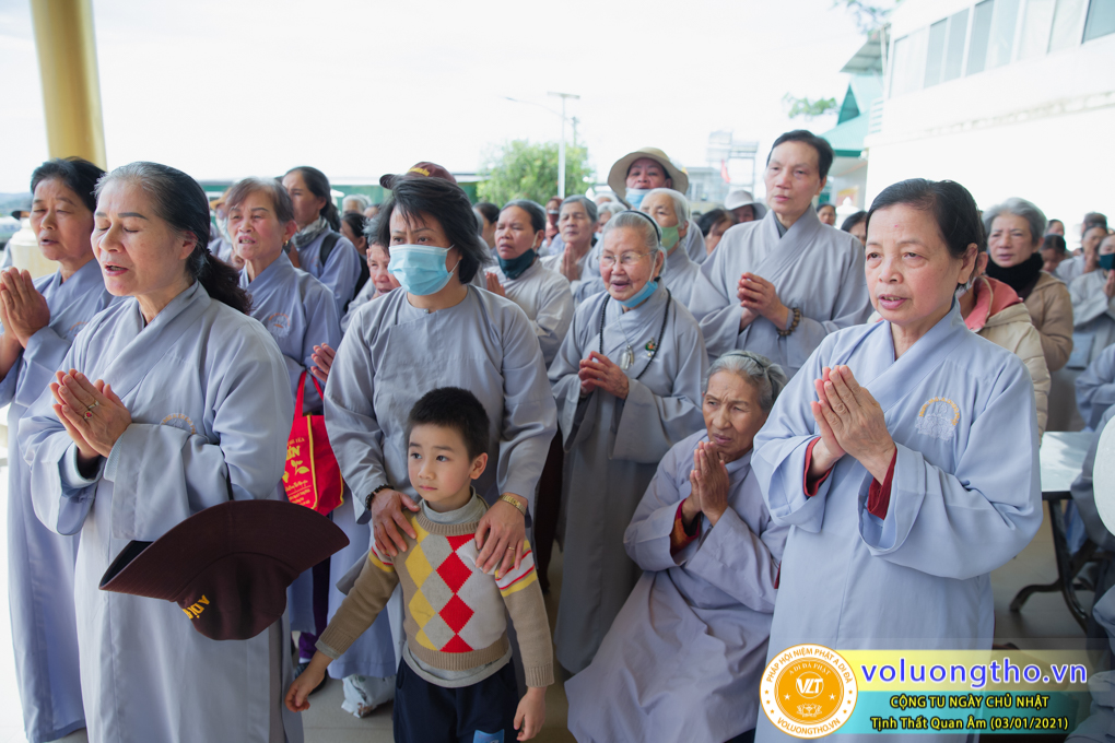 hinh-anh-cong-tu-chu-nhat-ngay-03-01-2021-chua-quan-the-am-duc-trong-lam-dong-44.jpg