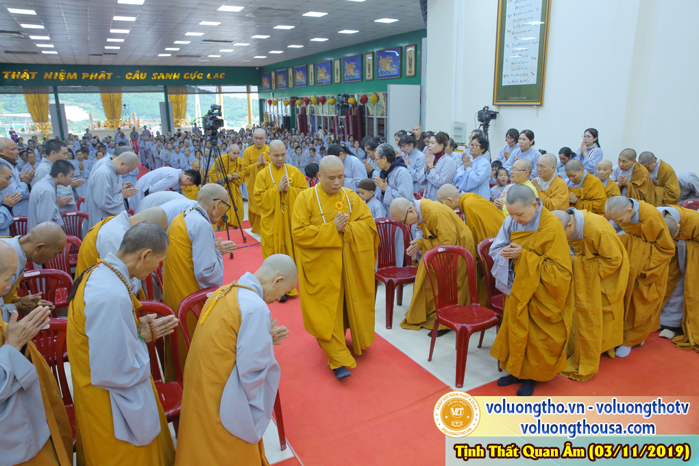 hinh-anh-cong-tu-chu-nhat-ngay-03-11-2019-chua-quan-the-am-duc-trong-lam-dong-1.jpg