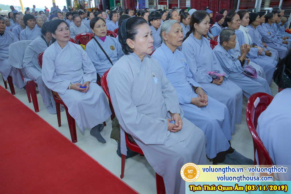 hinh-anh-cong-tu-chu-nhat-ngay-03-11-2019-chua-quan-the-am-duc-trong-lam-dong-17.jpg