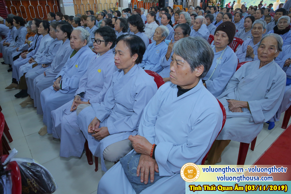 hinh-anh-cong-tu-chu-nhat-ngay-03-11-2019-chua-quan-the-am-duc-trong-lam-dong-18.jpg