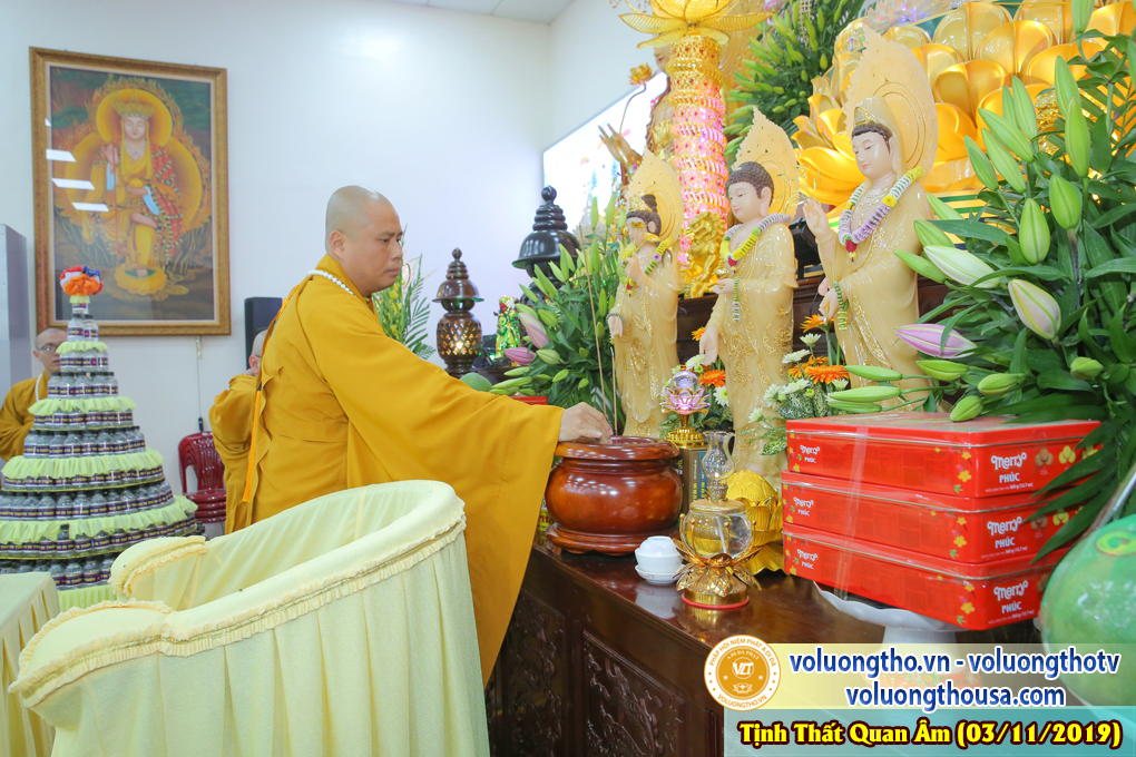 hinh-anh-cong-tu-chu-nhat-ngay-03-11-2019-chua-quan-the-am-duc-trong-lam-dong-6.jpg