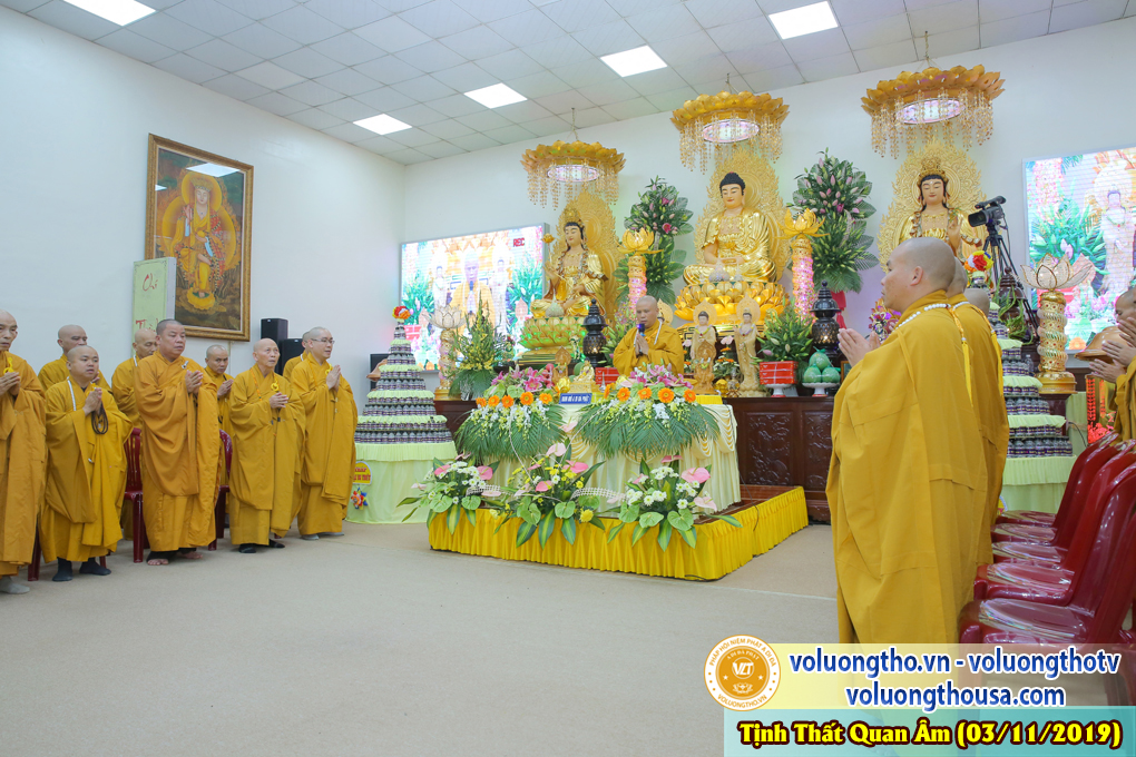 hinh-anh-cong-tu-chu-nhat-ngay-03-11-2019-chua-quan-the-am-duc-trong-lam-dong-9.jpg