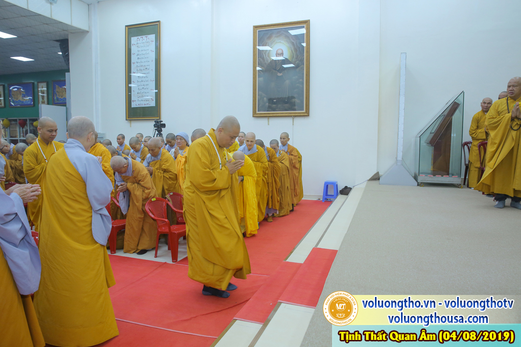 hinh-anh-cong-tu-chu-nhat-ngay-04-08-2019-chua-quan-the-am-duc-trong-lam-dong-12.jpg