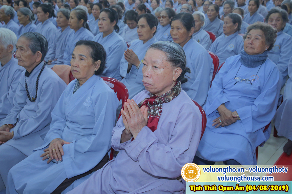 hinh-anh-cong-tu-chu-nhat-ngay-04-08-2019-chua-quan-the-am-duc-trong-lam-dong-15.jpg