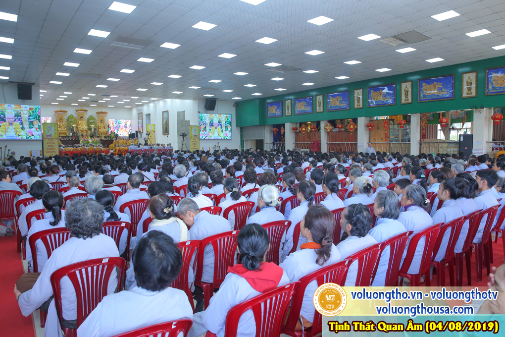 hinh-anh-cong-tu-chu-nhat-ngay-04-08-2019-chua-quan-the-am-duc-trong-lam-dong-17.jpg