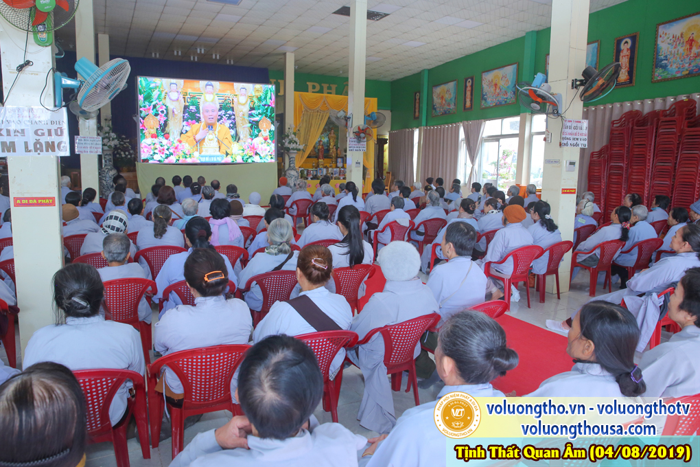 hinh-anh-cong-tu-chu-nhat-ngay-04-08-2019-chua-quan-the-am-duc-trong-lam-dong-22.jpg