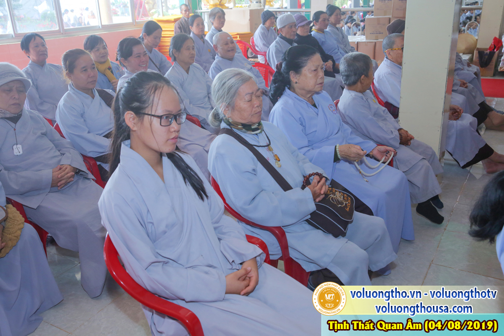 hinh-anh-cong-tu-chu-nhat-ngay-04-08-2019-chua-quan-the-am-duc-trong-lam-dong-24.jpg