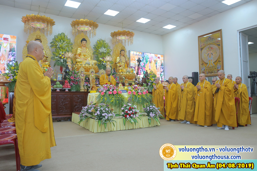 hinh-anh-cong-tu-chu-nhat-ngay-04-08-2019-chua-quan-the-am-duc-trong-lam-dong-3.jpg