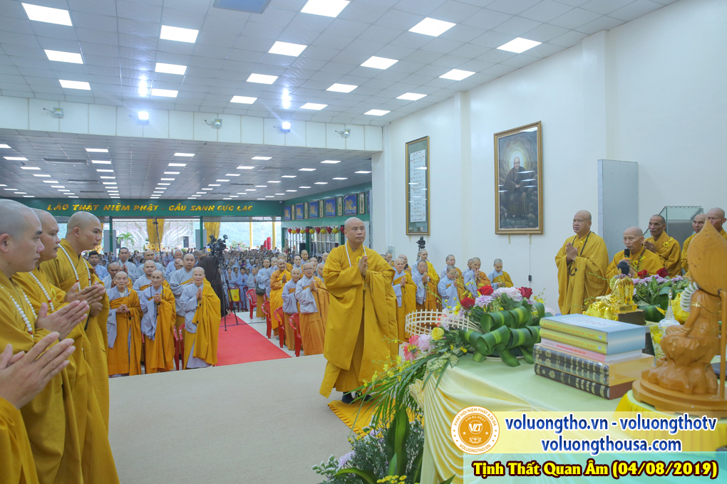 hinh-anh-cong-tu-chu-nhat-ngay-04-08-2019-chua-quan-the-am-duc-trong-lam-dong-31.jpg