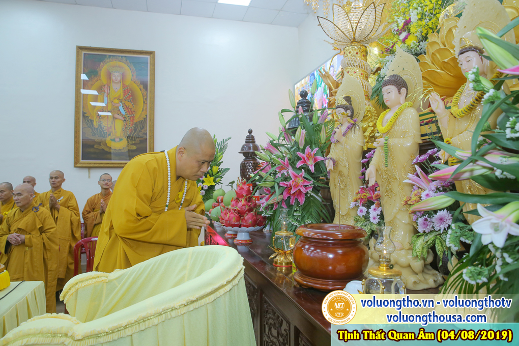 hinh-anh-cong-tu-chu-nhat-ngay-04-08-2019-chua-quan-the-am-duc-trong-lam-dong-34.jpg