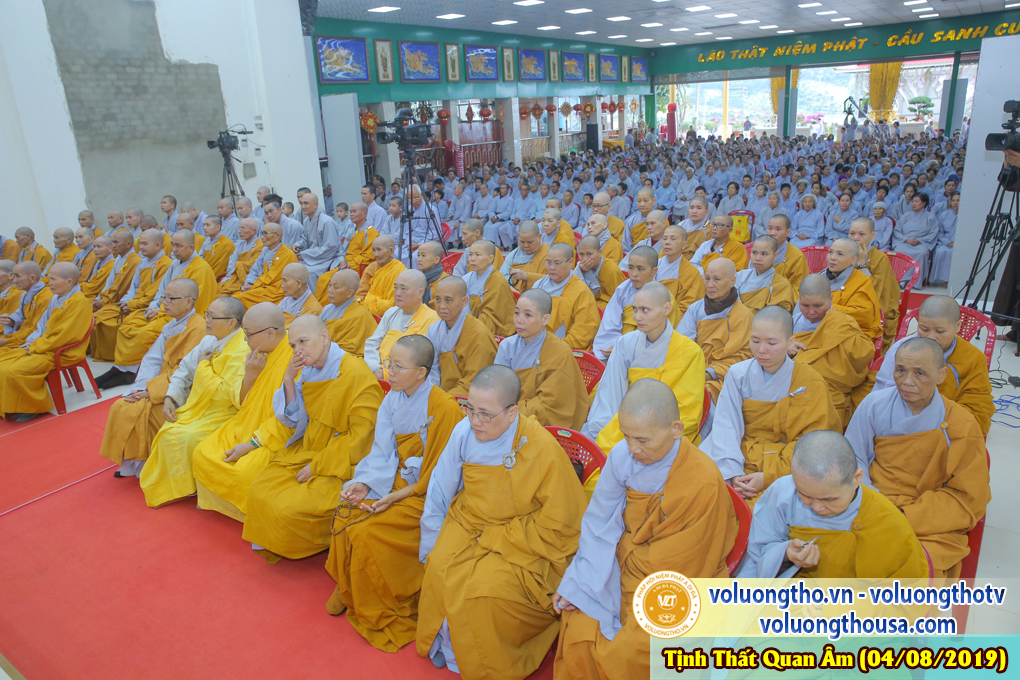 hinh-anh-cong-tu-chu-nhat-ngay-04-08-2019-chua-quan-the-am-duc-trong-lam-dong-5.jpg