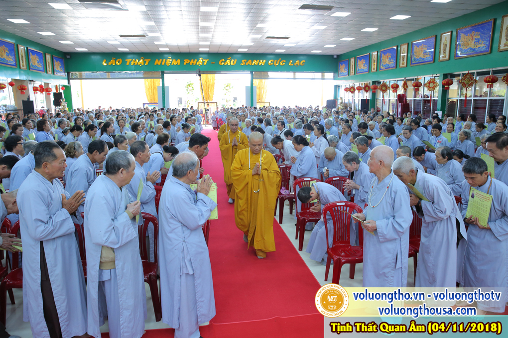 hinh-anh-cong-tu-chu-nhat-ngay-04-11-2018-chua-quan-the-am-duc-trong-lam-dong-2.jpg