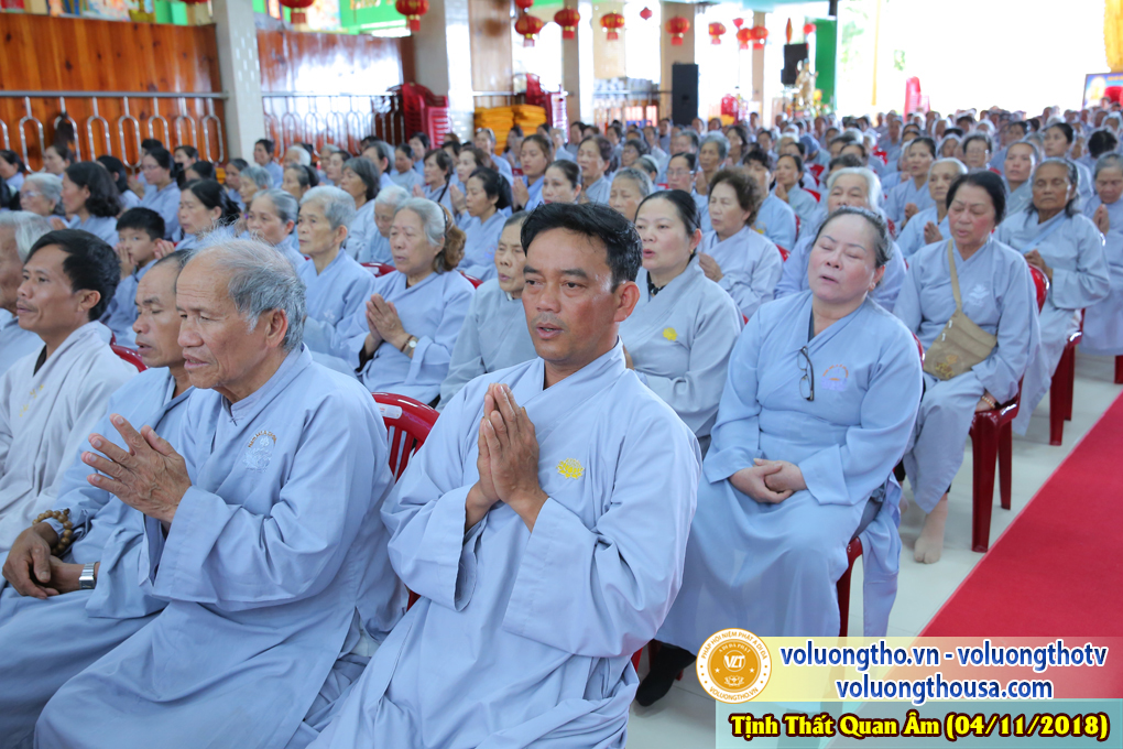 hinh-anh-cong-tu-chu-nhat-ngay-04-11-2018-chua-quan-the-am-duc-trong-lam-dong-25.jpg