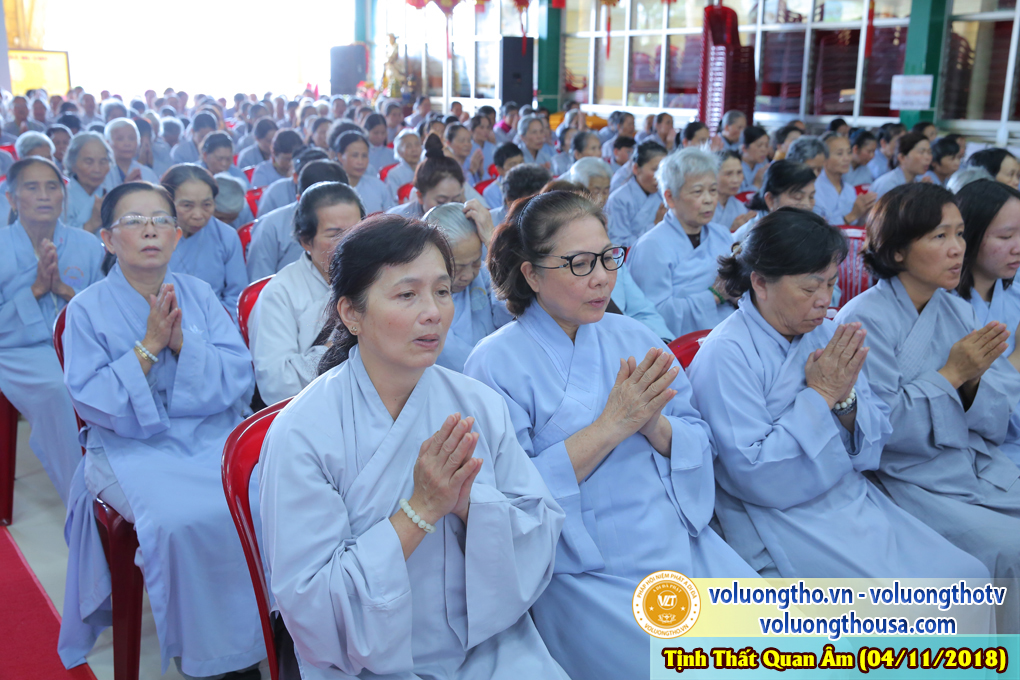 hinh-anh-cong-tu-chu-nhat-ngay-04-11-2018-chua-quan-the-am-duc-trong-lam-dong-26.jpg