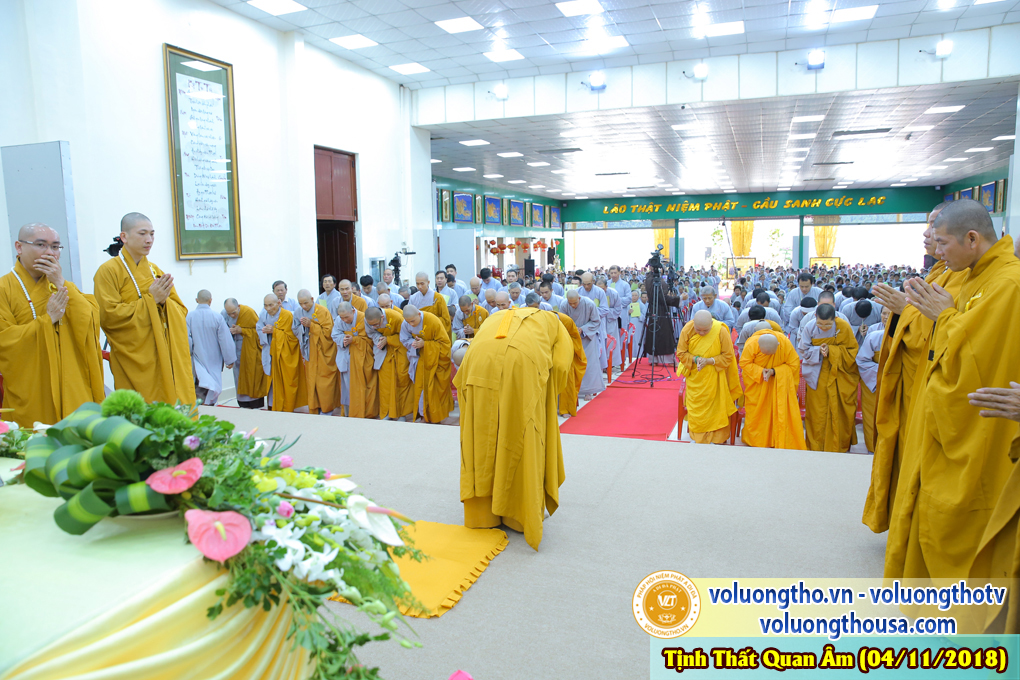 hinh-anh-cong-tu-chu-nhat-ngay-04-11-2018-chua-quan-the-am-duc-trong-lam-dong-4.jpg
