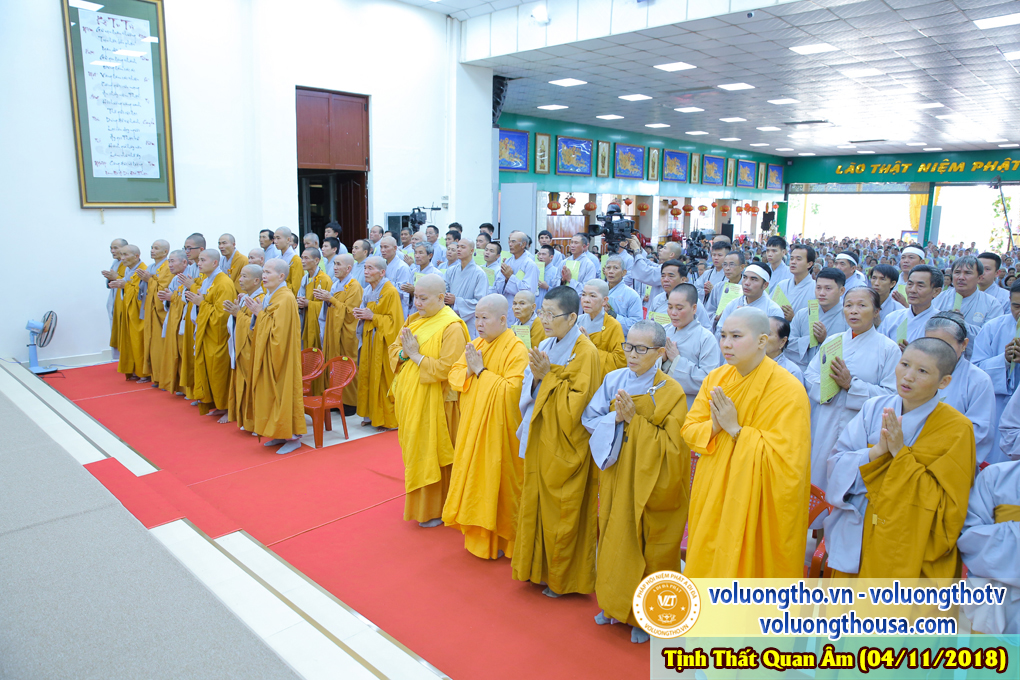hinh-anh-cong-tu-chu-nhat-ngay-04-11-2018-chua-quan-the-am-duc-trong-lam-dong-5.jpg