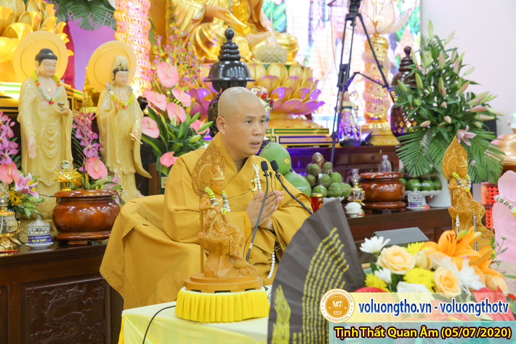 hinh-anh-cong-tu-chu-nhat-ngay-05-07-2020-chua-quan-the-am-duc-trong-lam-dong-14.jpg