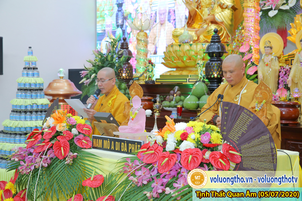 hinh-anh-cong-tu-chu-nhat-ngay-05-07-2020-chua-quan-the-am-duc-trong-lam-dong-21.jpg