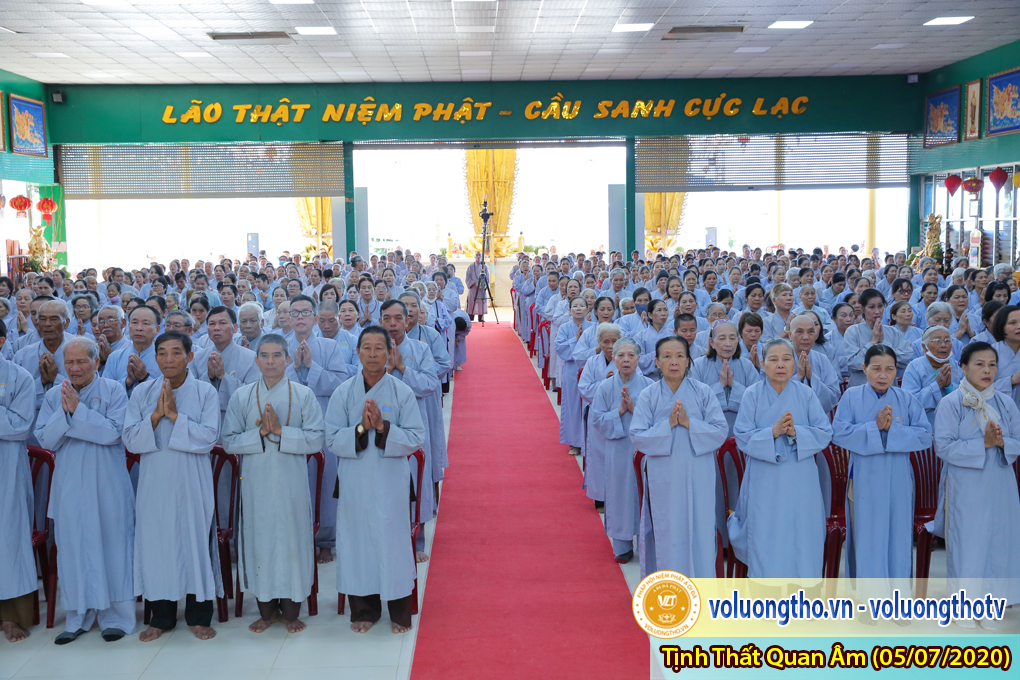 hinh-anh-cong-tu-chu-nhat-ngay-05-07-2020-chua-quan-the-am-duc-trong-lam-dong-8.jpg