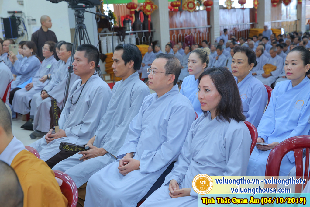 hinh-anh-cong-tu-chu-nhat-ngay-06-10-2019-chua-quan-the-am-duc-trong-lam-dong-17.jpg