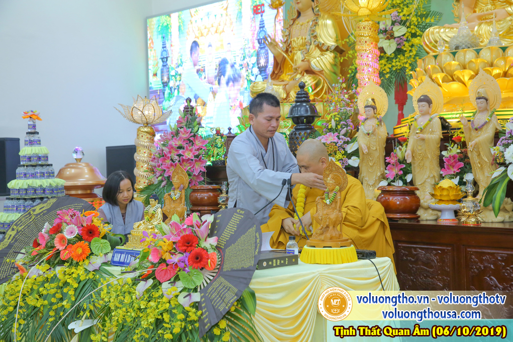 hinh-anh-cong-tu-chu-nhat-ngay-06-10-2019-chua-quan-the-am-duc-trong-lam-dong-22.jpg