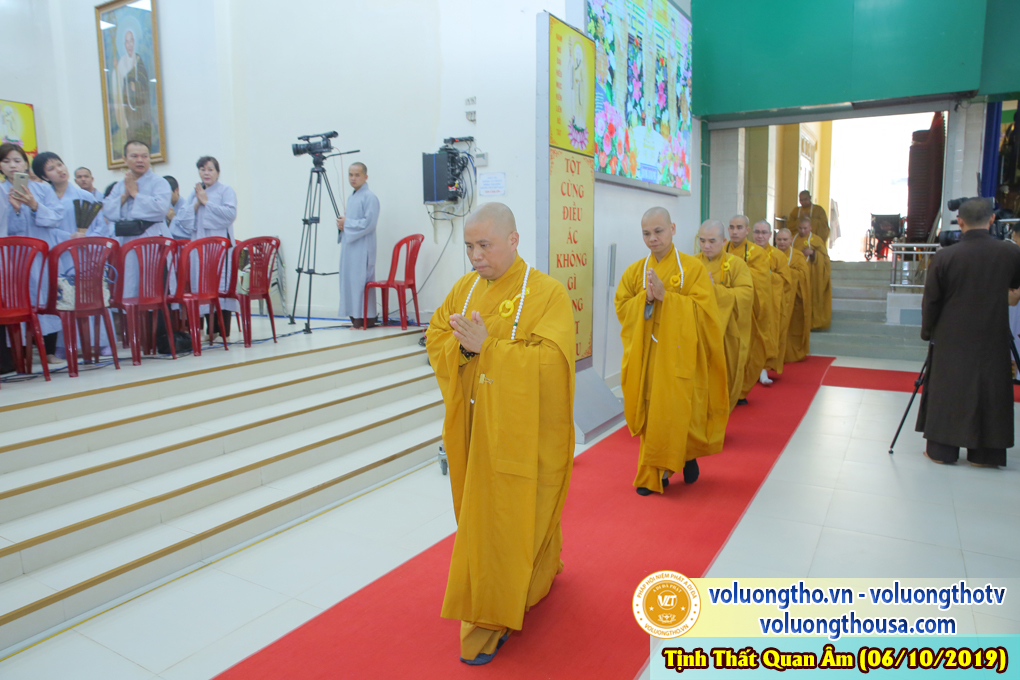 hinh-anh-cong-tu-chu-nhat-ngay-06-10-2019-chua-quan-the-am-duc-trong-lam-dong-40.jpg